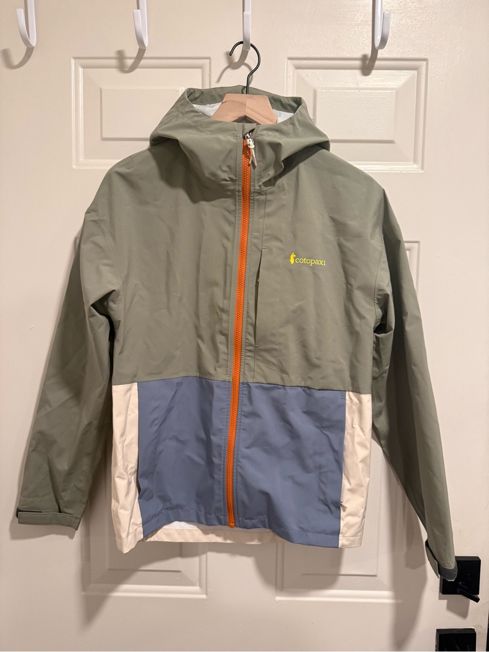cotopaxi rain jacket size xs